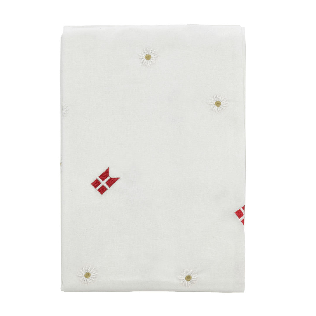 Foldet dug, Södahl Tillykke Dugen 140 x 220 cm - Fødselsdagsdug med Dannebrog