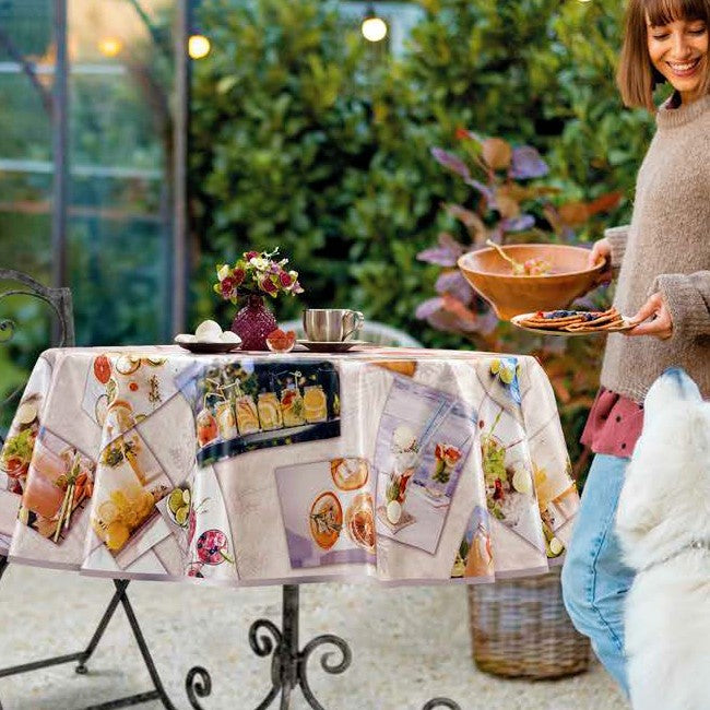 It’s Summer Time - Rund voksdug med skønne drinks