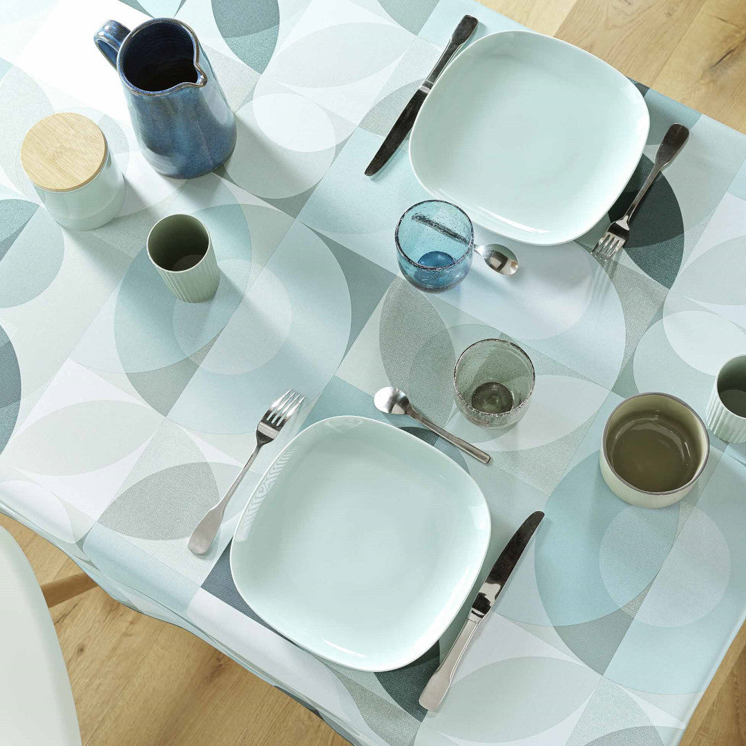 Tessouro Sage dug med fuld opdækning, inkluderende tallerkener og drikkeglas