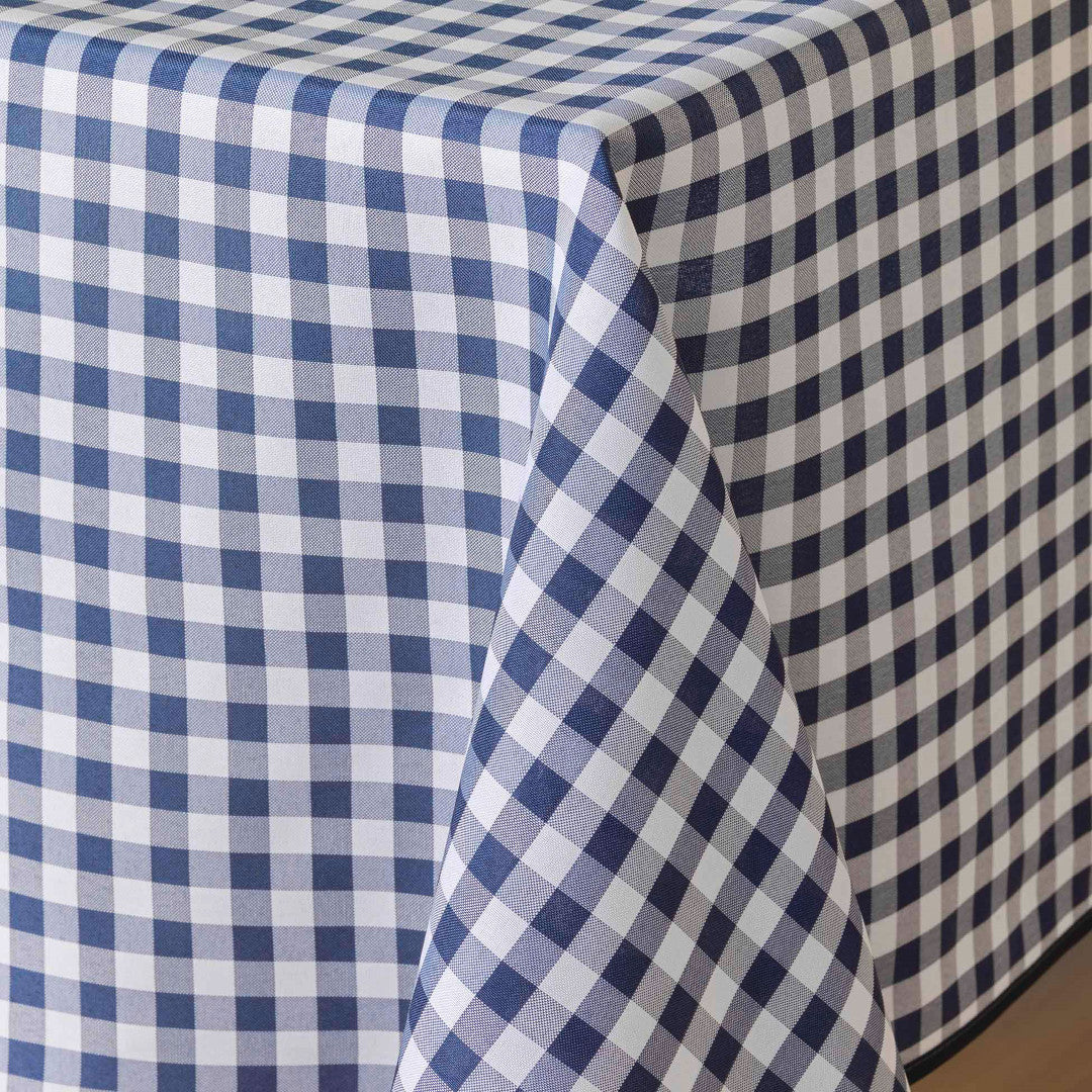 Vichy Blå 150 x 240 cm, rektangulær dug med anti-plet og tern, nærbillede