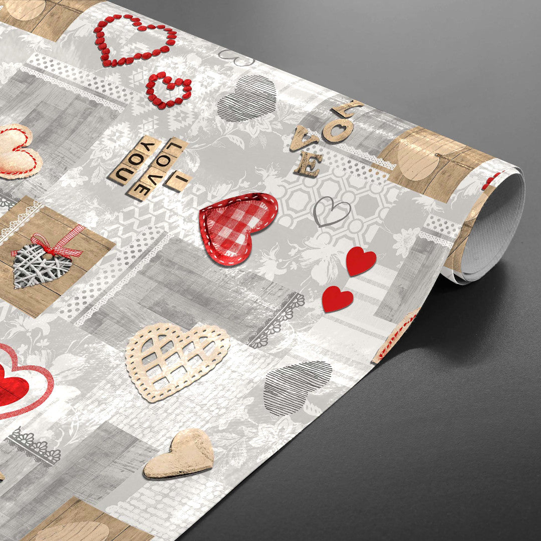 Amour Red - Voksdug med hjerter og romantiske detaljer, rullet