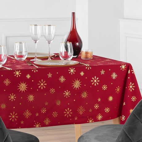 Astrelia Rød/Guld - Juledug med gyldne stjerner, 140 x 240 cm, miljø