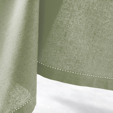 Charline Kaki – Ensfarvet bomuldsdug 140 x 240 cm, nærbillede