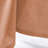 Charline Mocha – Ensfarvet bomuldsdug 140 x 240 cm, nærbillede