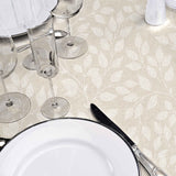 Duchesse – Voksdug med glat hørlook og elegant bladmønster, nærbillede