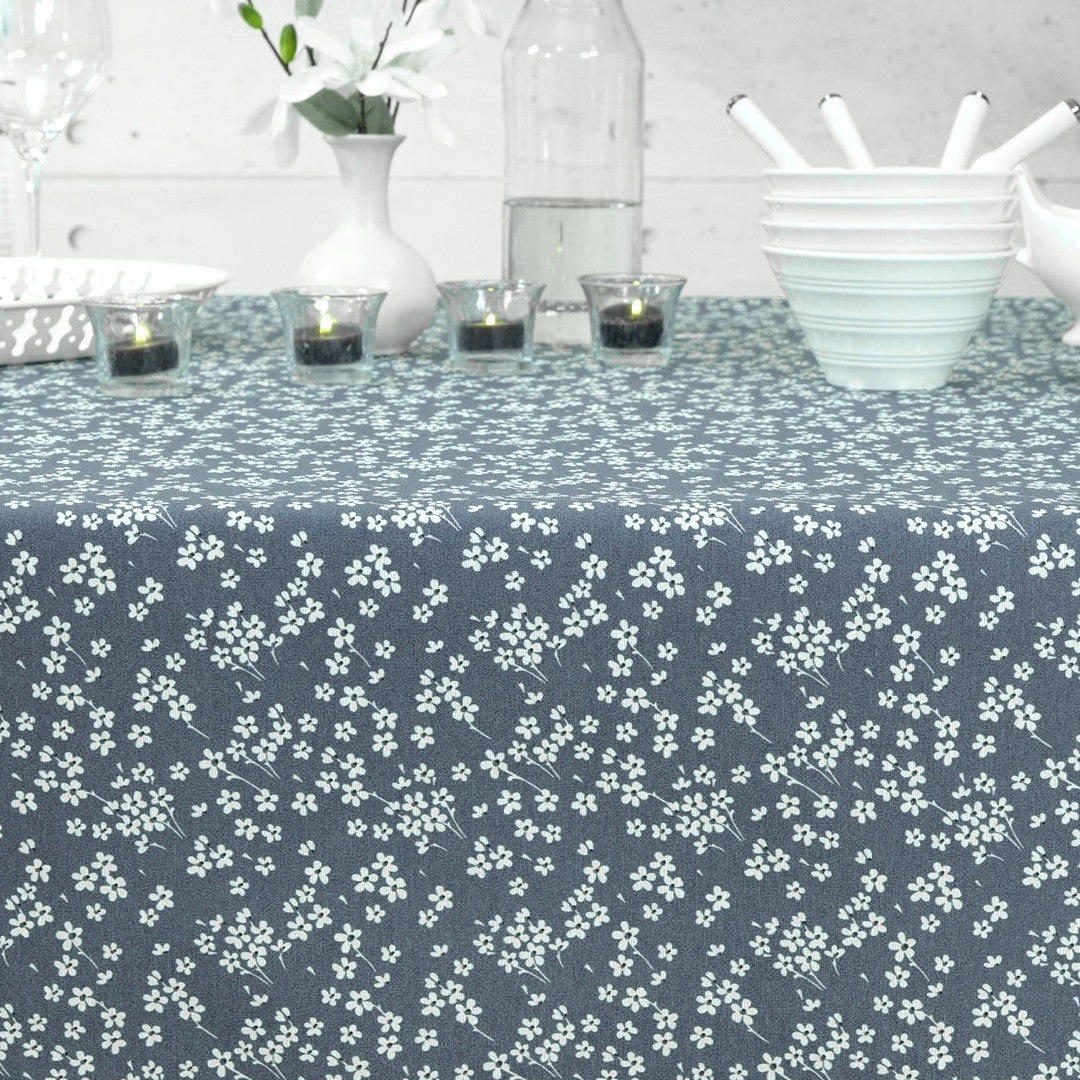 Milflores Støvblå - Akryldug med små blomster
