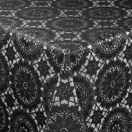 Noir Chantilly – Sort blondevoksdug med grafisk rosetmønster