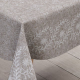 Silva Beige – Beige voksdug med elegant ornamentbort, hjørne