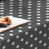 Top Dots Grey - Mørk grå voksdug med hvide prikker, nærbillede