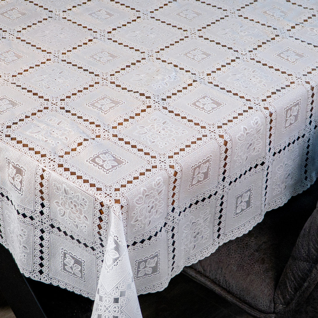 Valencia Lace – Hvid blondevoksdug med klassisk rudemønster, hjørne