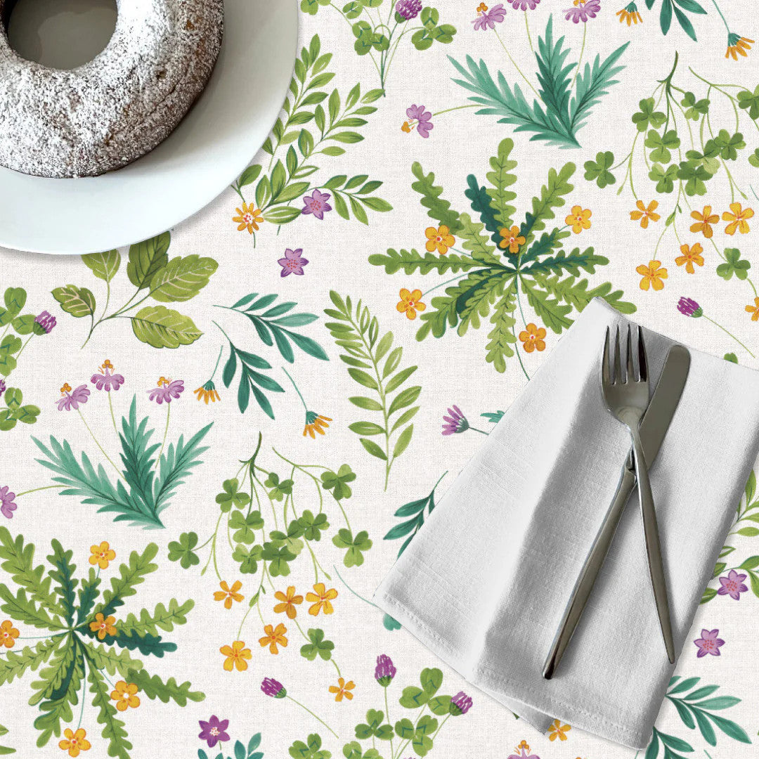 Vild Kløver – Voksdug med blomster og urter, 160 cm bred, opdækning