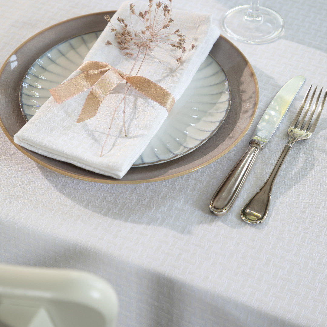 WOW Tradition Swan damaskdug 150 x 250 cm – Hvid, serviet