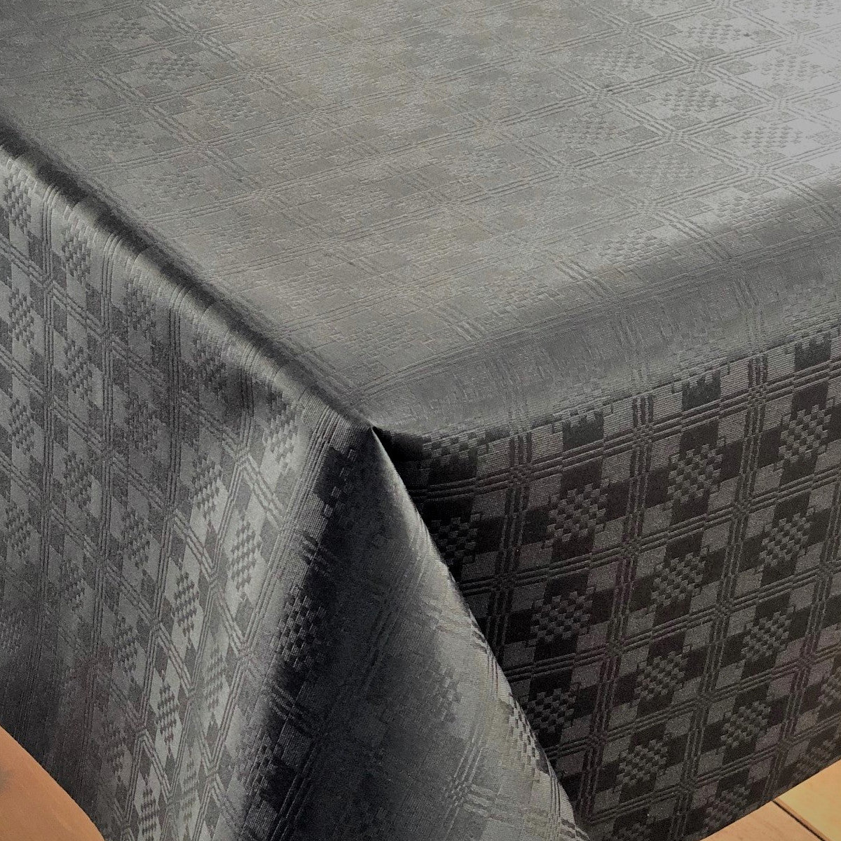 LÆNGDE: 3,8 meter - Akryldug, Klassisk Damask Tern - sort