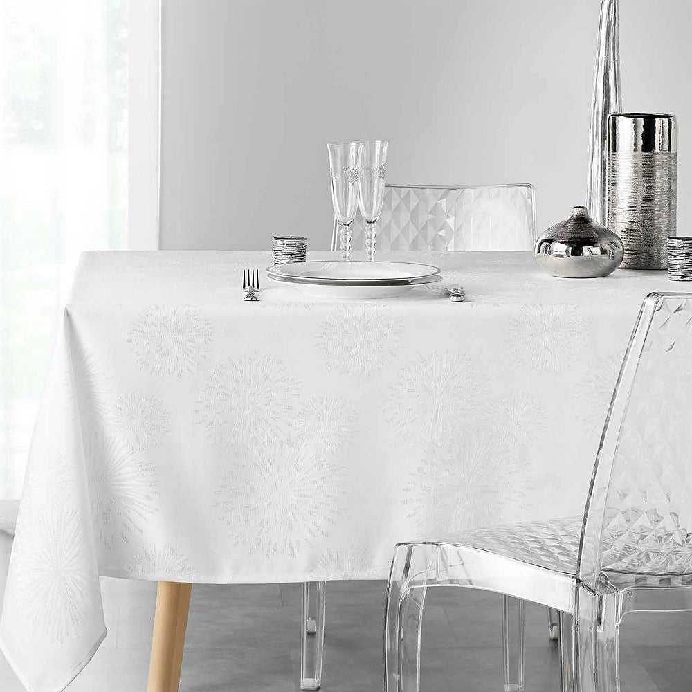 Artifice White/Silver - Jacquard vævet damaskdug med antiplet - 140 x 240 cm, miljø