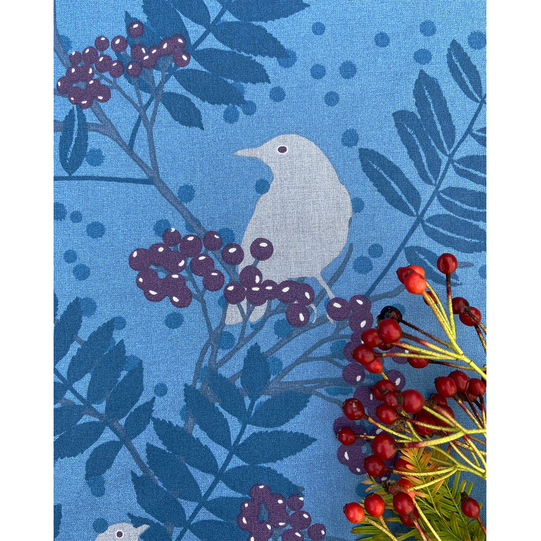 Blackbird Støvet Blå - Notes by Susanne Schjerning, akryldug med antiskrid