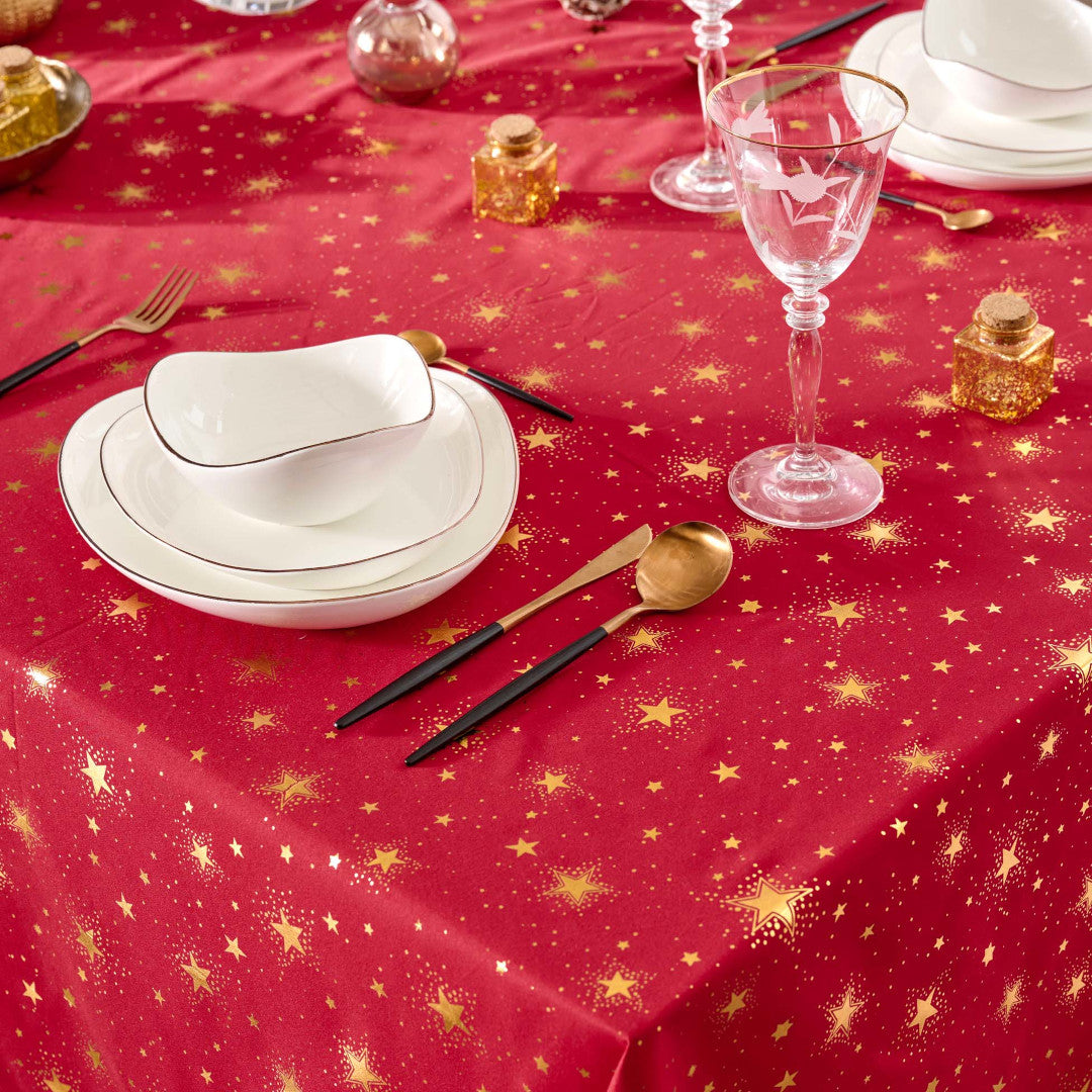 Comète Rød/Guld – Juledug med antiplet 140 x 240 cm, nærbillede