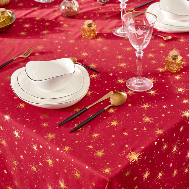 Comète Rød/Guld – Juledug med antiplet 140 x 240 cm, nærbillede
