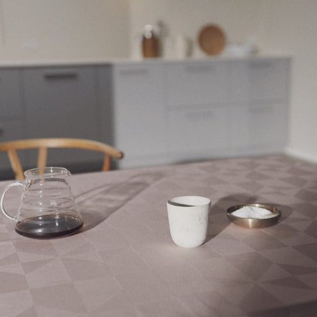 Compliments Wind Damaskdug, Rose - 140 x 270 cm, miljø