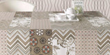 Courbet beige, tekstildug med patchwork tern, 180 cm bred