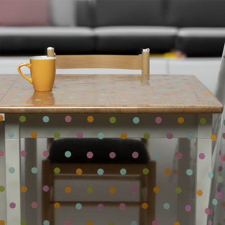 Dots on dots – Gennemsigtig voksdug med farverige prikker