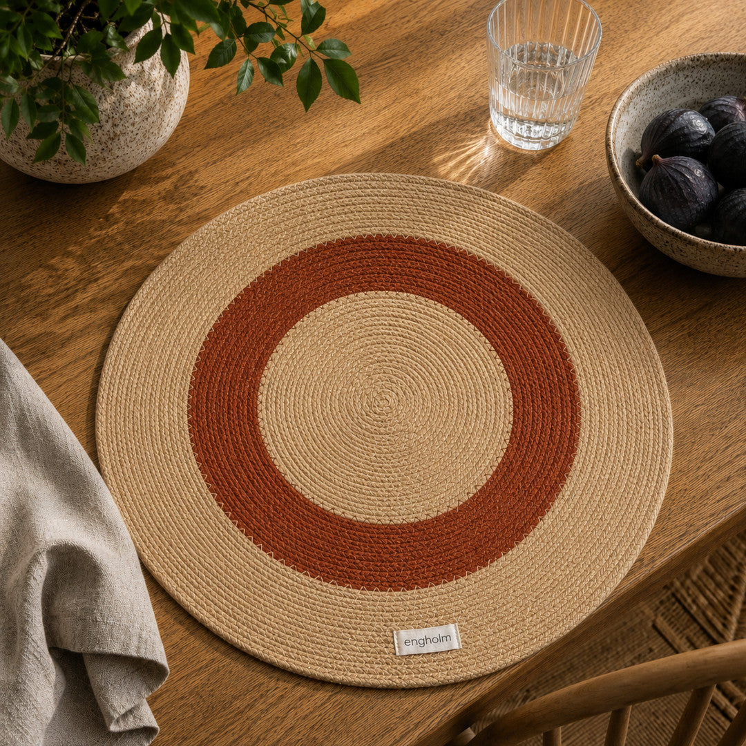Engholm Thor Rund Dækkeserviet Rust/Camel – Lille Cirkel – Ø40 cm