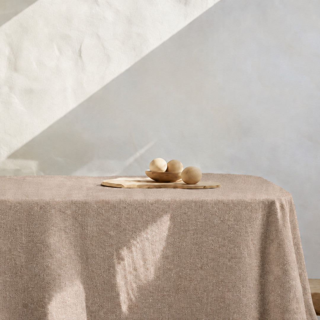 Ensfarvet akryldug Beige – Dali 160 cm bred