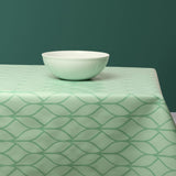 Grøn Harmoni – Voksdug med grafisk mønster