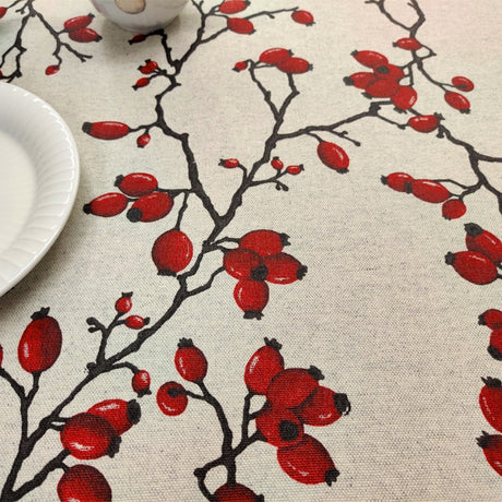 Hybenlund – Akryldug med hybenmotiv på hørlook bund 150 cm bred, nærbillede