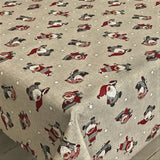 LÆNGDE: 1,4 meter - Juledug Fjolle Nisser - Akryldug med nisser på hørfarvet bund