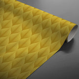 Kalini Luxury Yellow - Voksdug med grafisk mønster i flot 3D-effekt, rullet