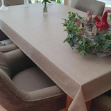 Linen Look Sand - ensfarvet voksdug i hørlook med præget overflade
