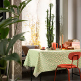 LÆNGDE: 3.5 m - Niwa Green Tea - Lola voksdug med delikate blomster