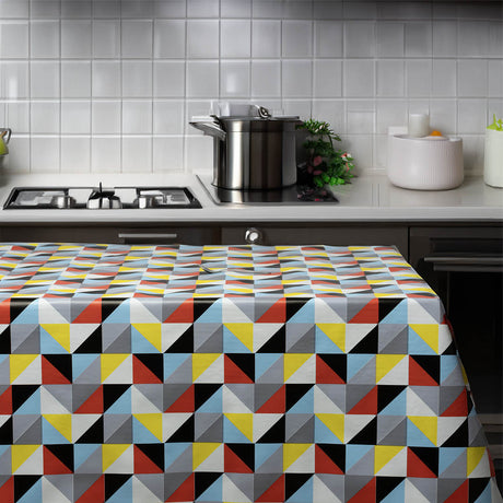 Nordisk Geometri – Voksdug i farverigt mønster