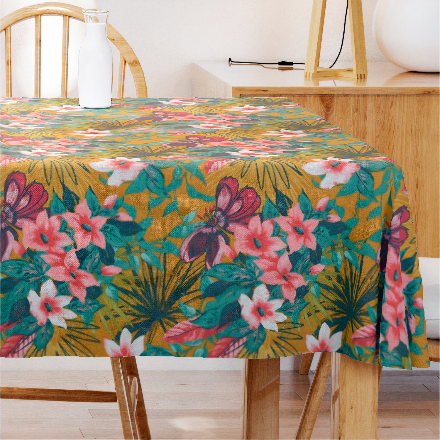 Ahuna - Akryldug med skønne blomster på brun baggrund - 155 cm bred