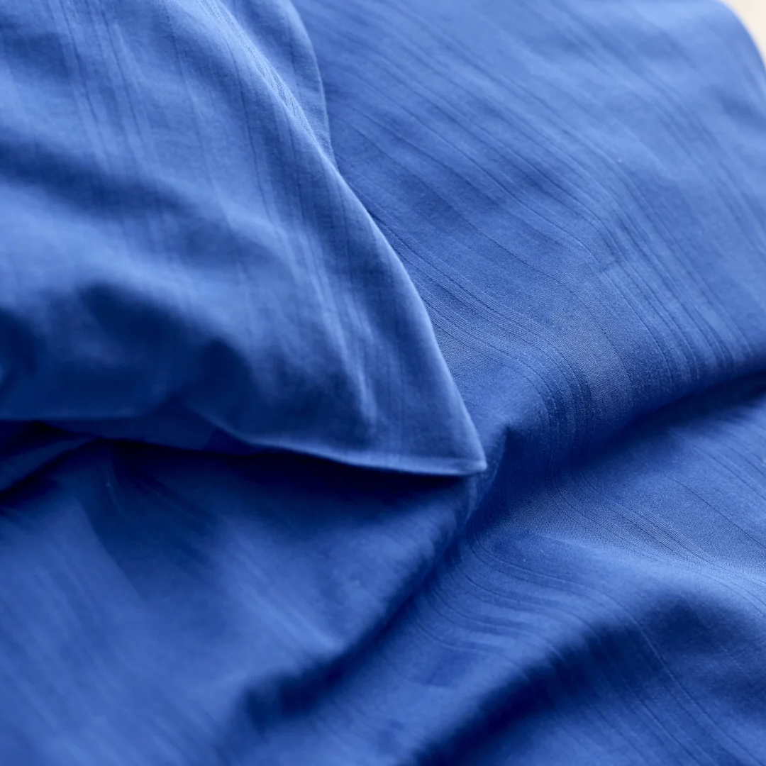 Södahl Noble sengetøj 140 x 200 cm – Royal Blue, nærbillede