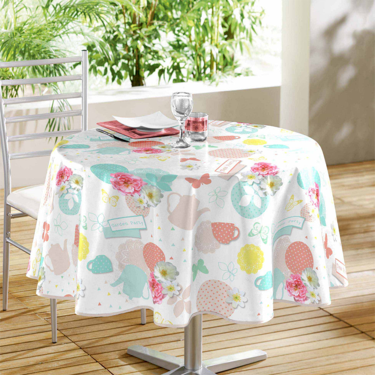 Tea Party - Rund voksdug med tekander, Ø 155 cm