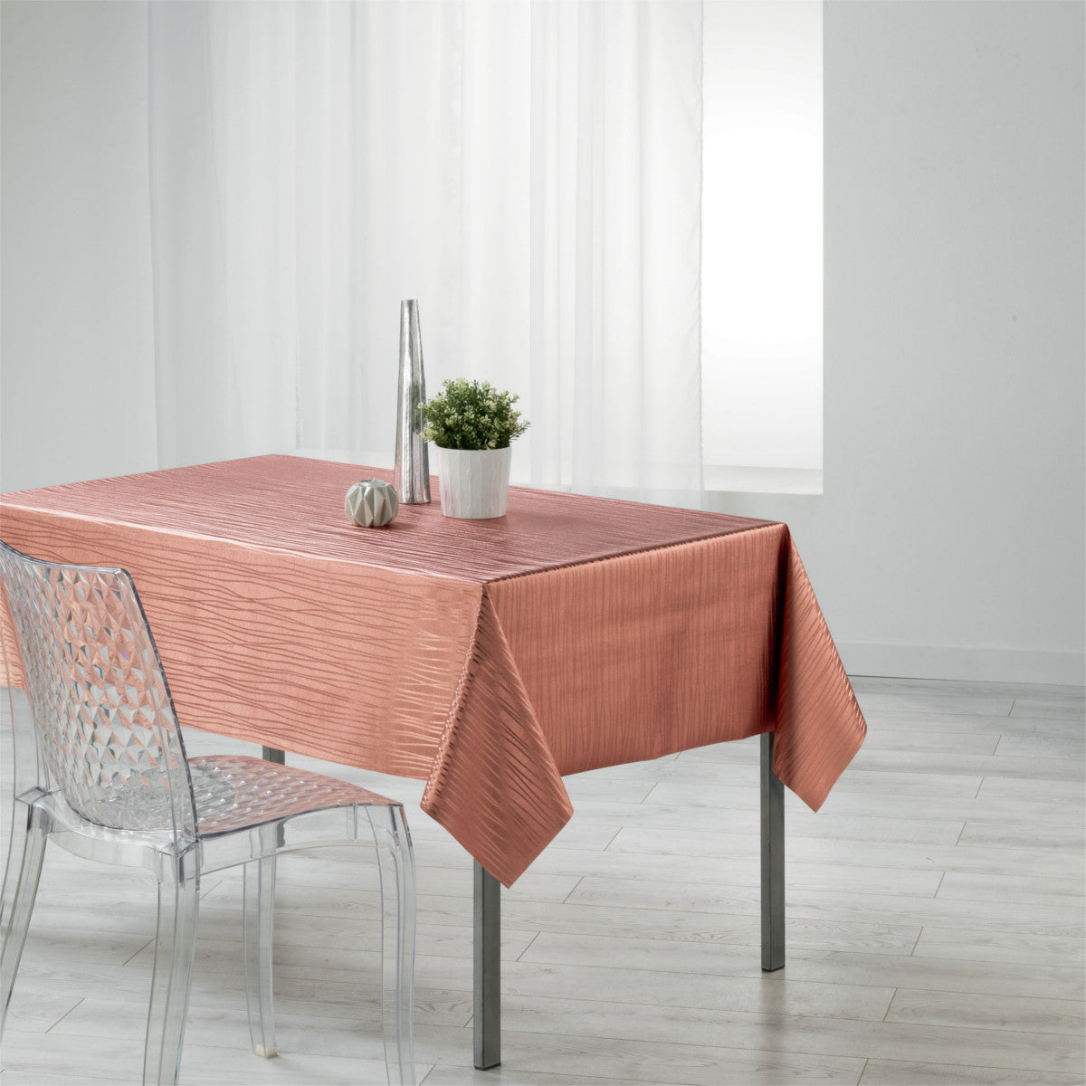 Metallise Wavy pink - voksdug, 145x240 cm.